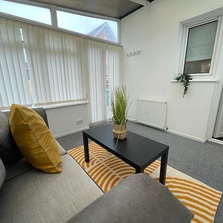 에어드리 Ferguson House 빌라 외부 사진