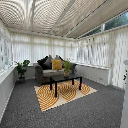 에어드리 Ferguson House 빌라 외부 사진