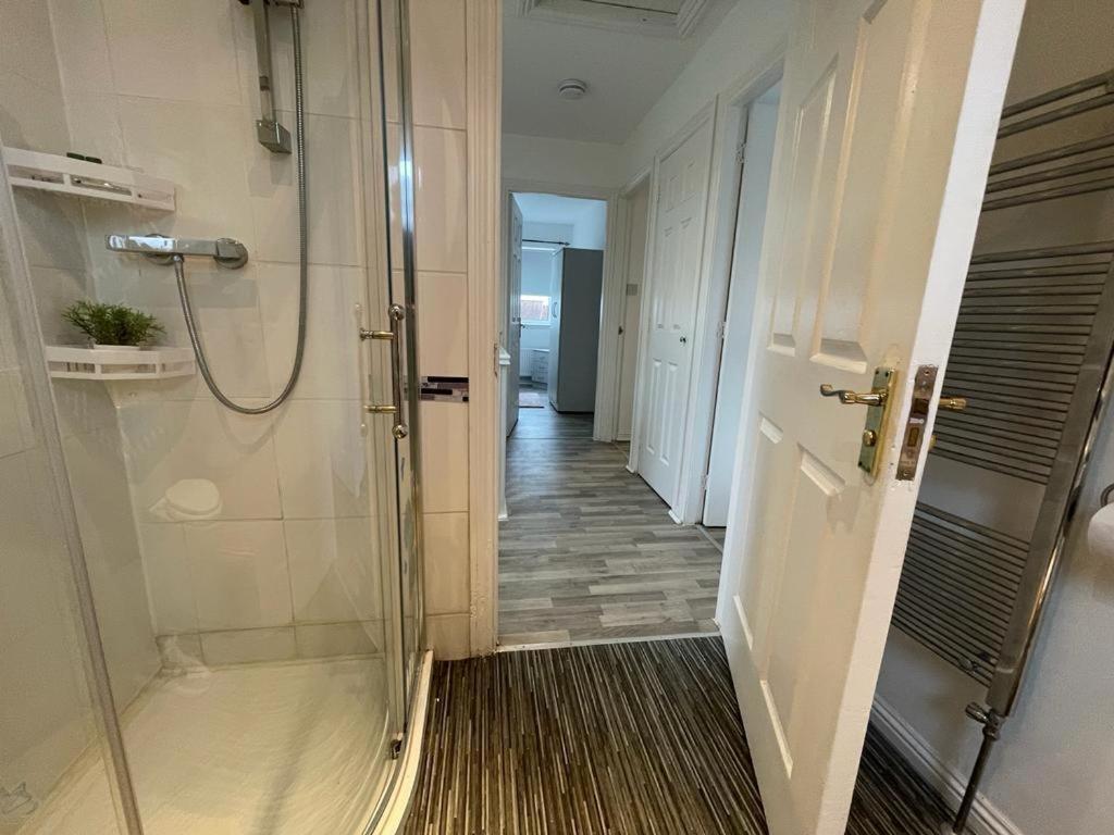 에어드리 Ferguson House 빌라 외부 사진